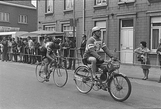 Motor-paced racing