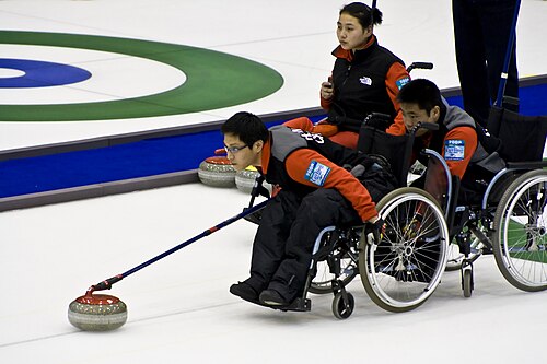 Wheelchair curling