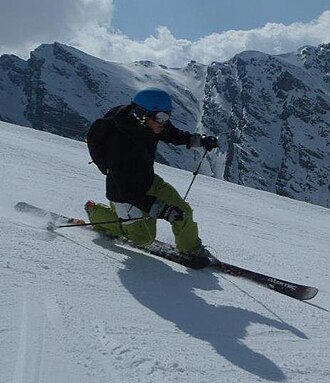 Telemark skiing
